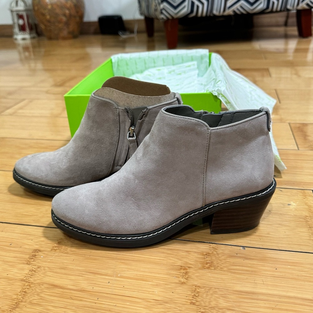 Sam Edelman Pryce Ankle Bootie brand new never worn!
